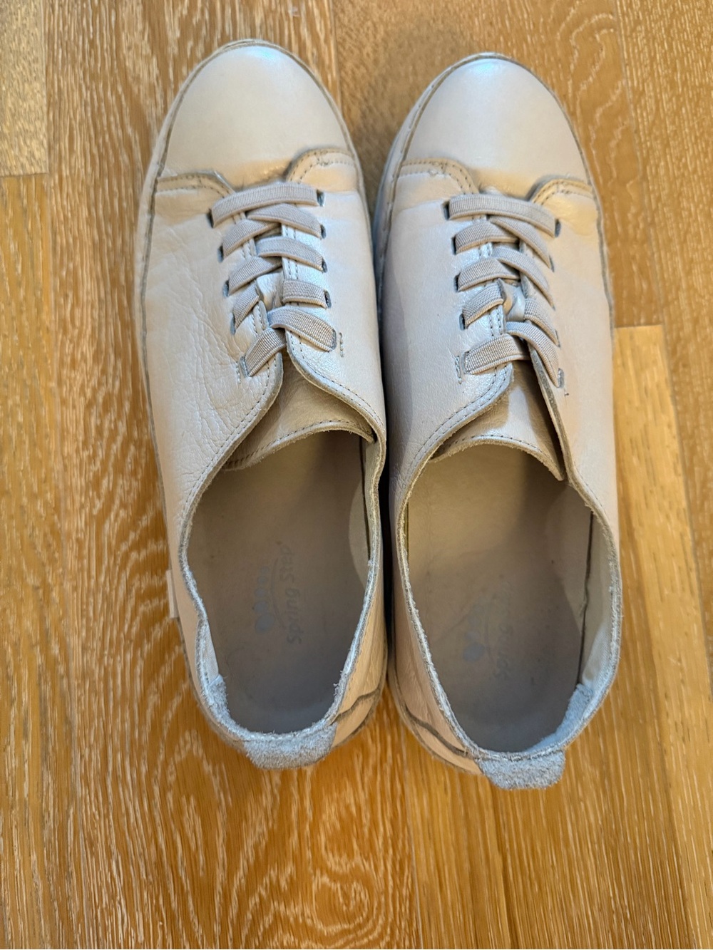 Women's Casual Spring Step Leather Sneakers - Nude Beige